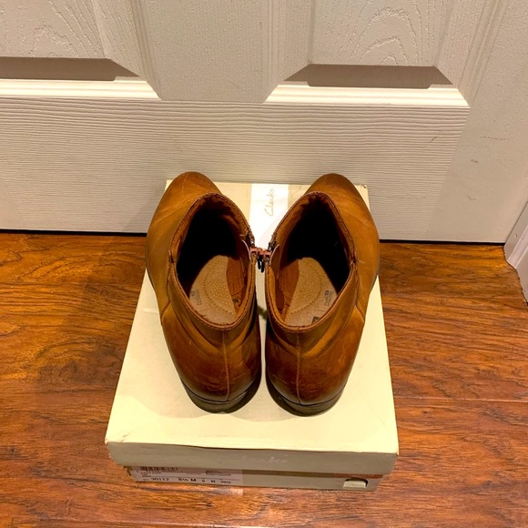 Clarks Ankle Boots - Picture 4 of 9